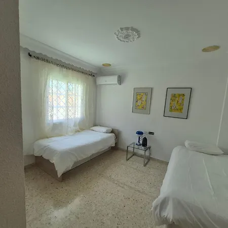 Uc Guest house *
